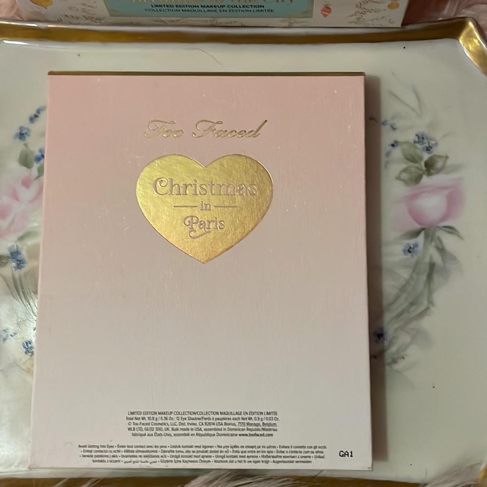 Too Faced Christmas 🎄 In The City Limited Edition Makeup 💄 Collection.NIB.FIRM - Picture 5 of 16